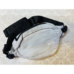 American Eagle Outfitters Gray Belt Bag Fanny Pack Adj Strap & Multiple Zippers